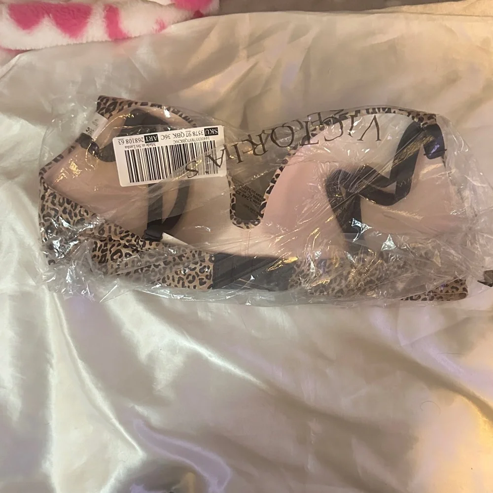 PINK Victoria's Secret Push Up Leopard Print Bra - Tan/Black 36C - Picture 2 of 5